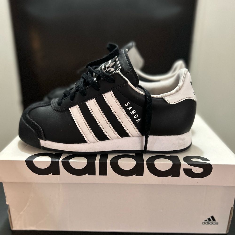 Adidas Black and White Sneakers Classic Style